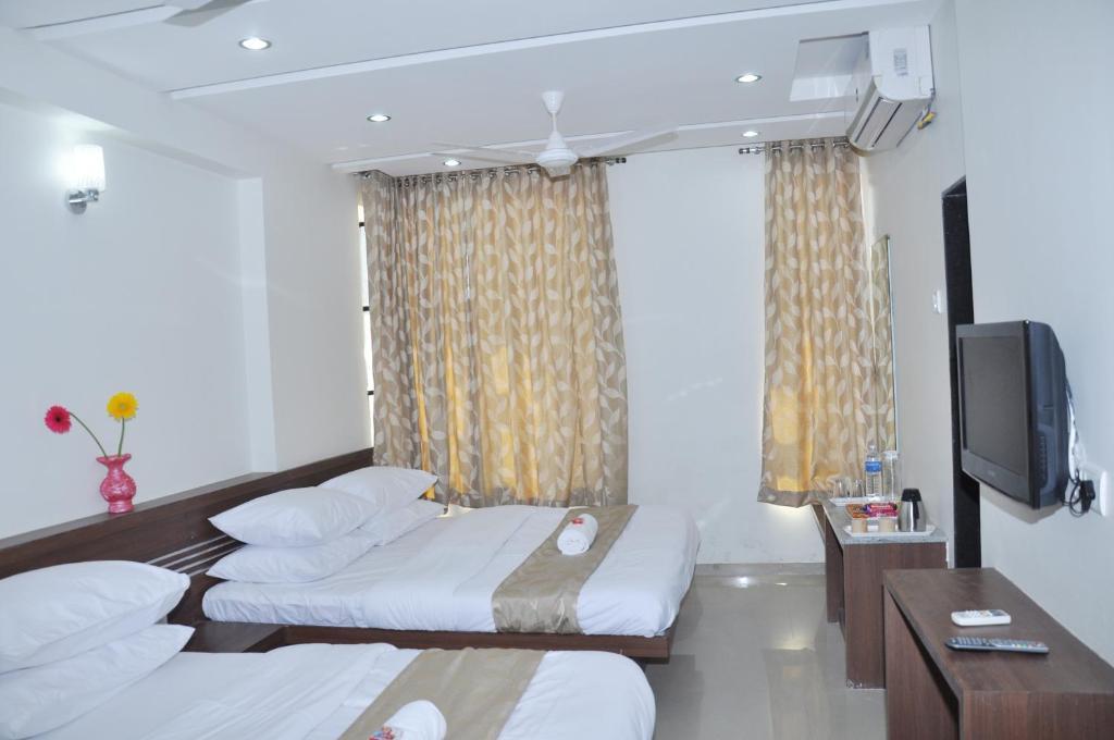 Hotel Sai Srushti Shirdi Exterior foto